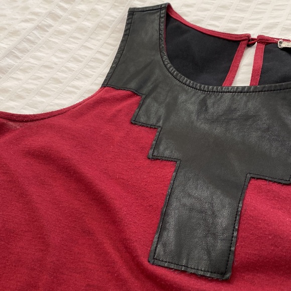 Eyeshadow Maroon Tank Top with Faux Leather Neck - Picture 3 of 5